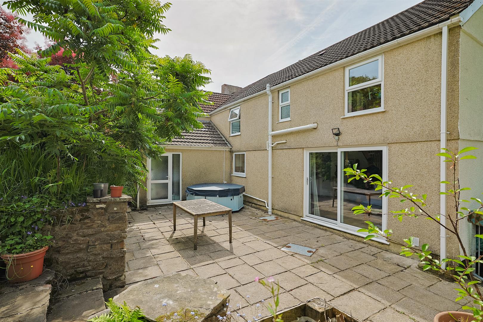 Walters Row, Dunvant, Swansea, SA2 7TB